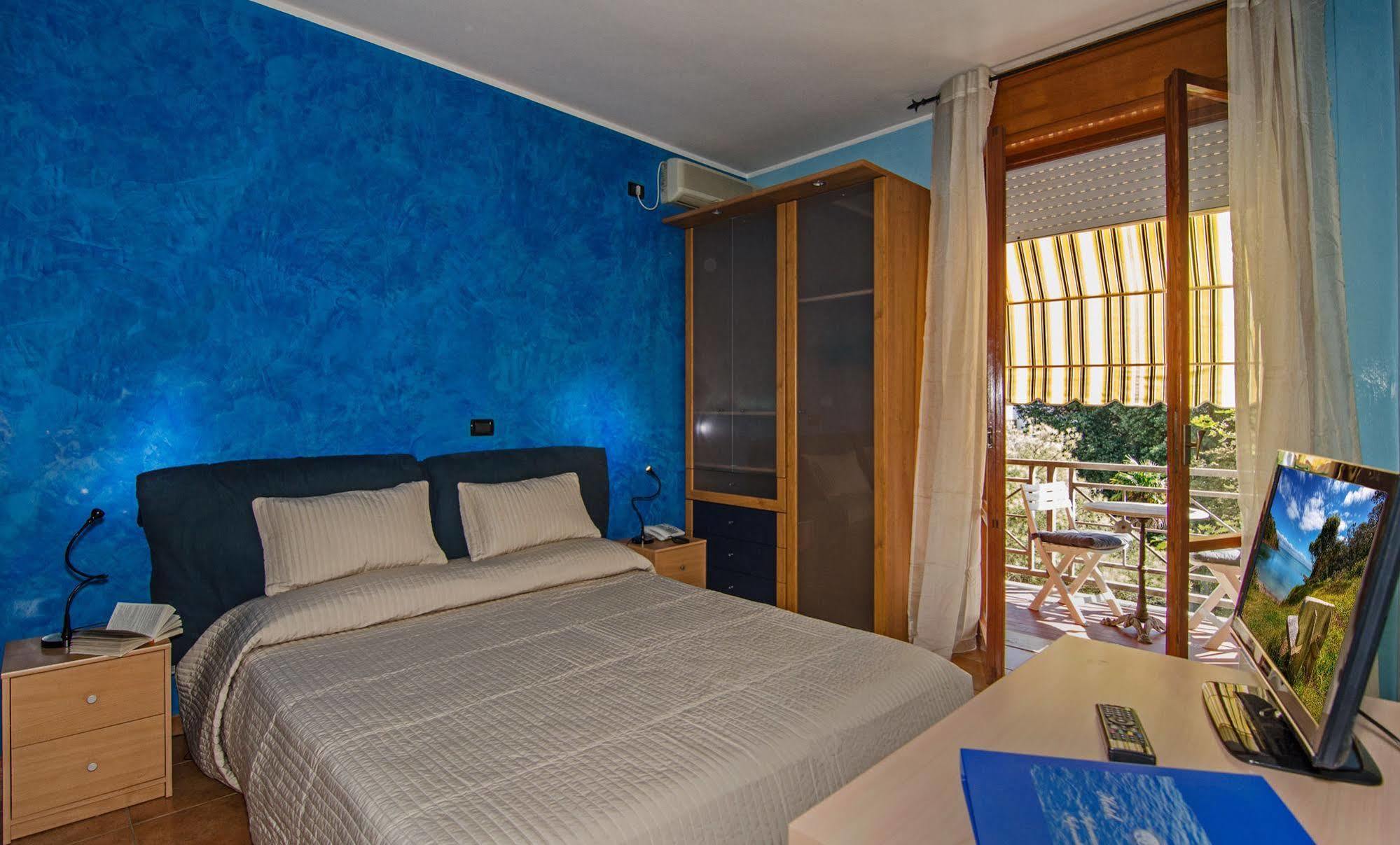 Hotel Gabrini มารีนา ดิ มาซซา ภายนอก รูปภาพ